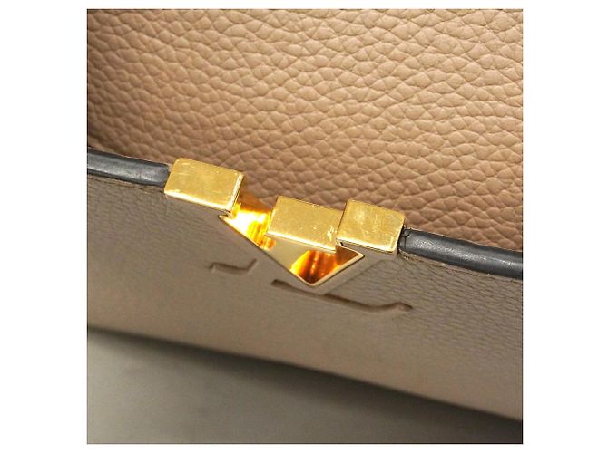 Bolsa Louis Vuitton Capucines BB - vista 10