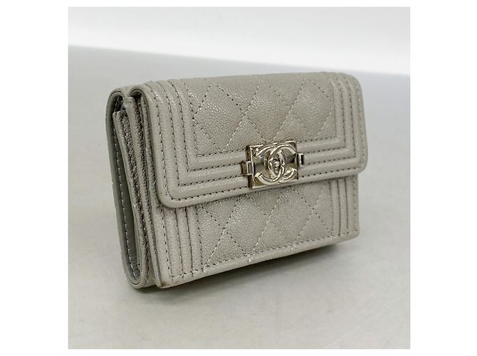 Portafoglio Chanel Boy Tri-fold in Gray - vista 2