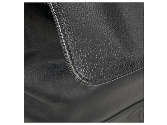 Chanel Triple Coco Rucksack aus Kaviarleder - Ansicht 9