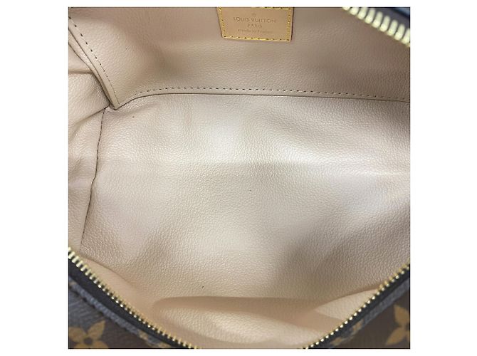 Necessaire Louis Vuitton Monogram Locker - vista 4