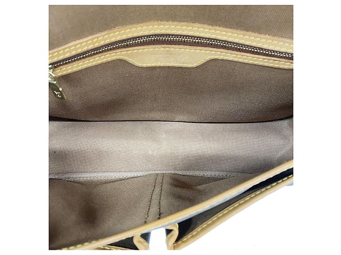 Borsa a tracolla Louis Vuitton Monogram Gibeciere MM - vista 4