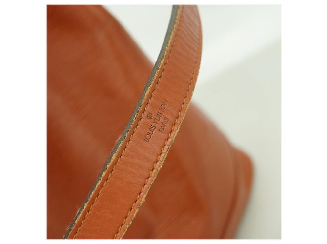 Borsa a spalla Louis Vuitton Epi Noe - vista 10
