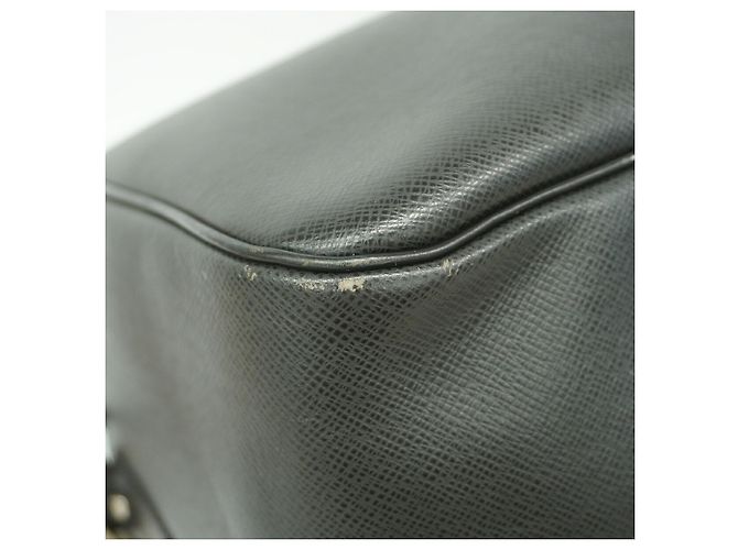 Borsa Boston Louis Vuitton Taiga Kendall PM - vista 6
