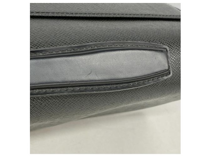 Borsetta Louis Vuitton Taiga in Ardoise - vista 7