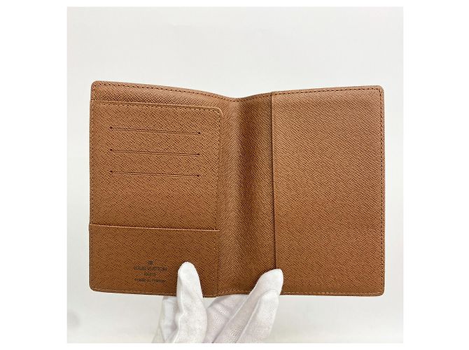Custodia passaporto Louis Vuitton Monogram - vista 3