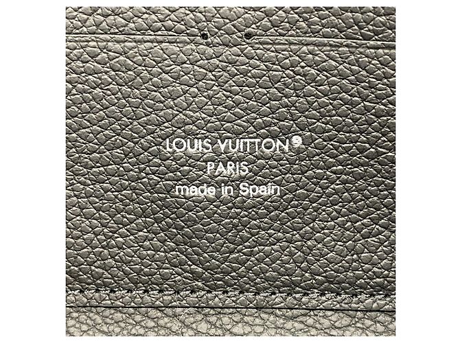 Louis Vuitton Damouflage Zippy Wallet - view 4