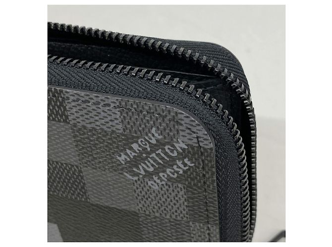 Louis Vuitton Damouflage Zippy Wallet - view 6
