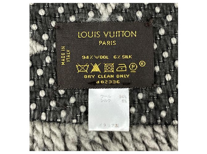 Stola Monogram Louis Vuitton in Gray - vista 6