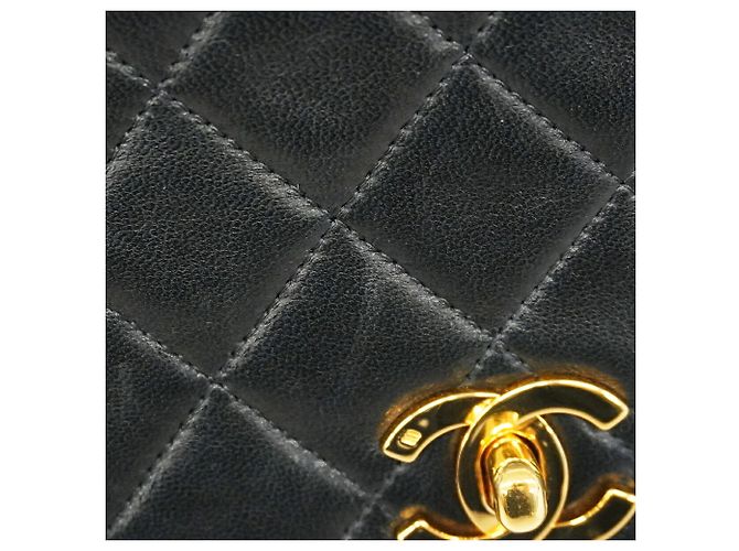 Borsa a spalla con catena Chanel Matelassé - vista 8