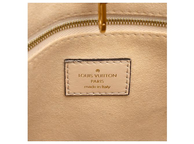 Louis Vuitton Beige Monogram Empreinte Giant OnTheGo PM - vista 5