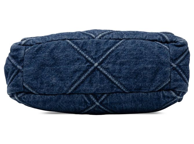 Chanel 19 Flap aus blauem Denim Größe Medium - Ansicht 3