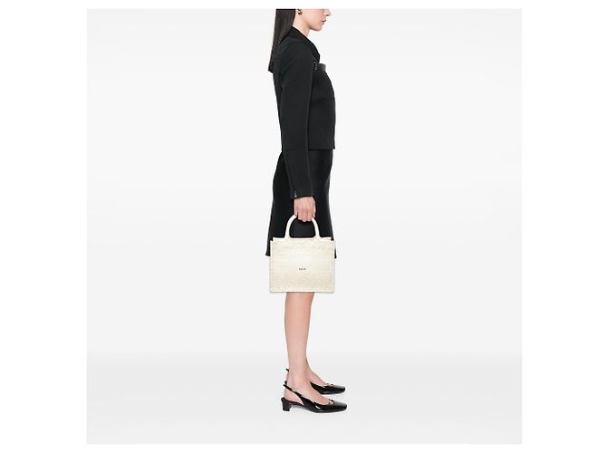 Dior Book Tote Small in mesh macramé ricamato bianco - vista 6