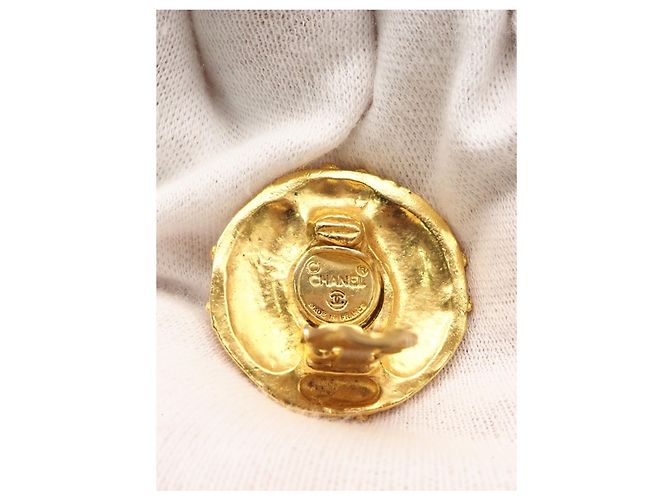 Orecchini a clip rotondi Chanel Gold CC placcati in oro con perle finte e strass - vista 6