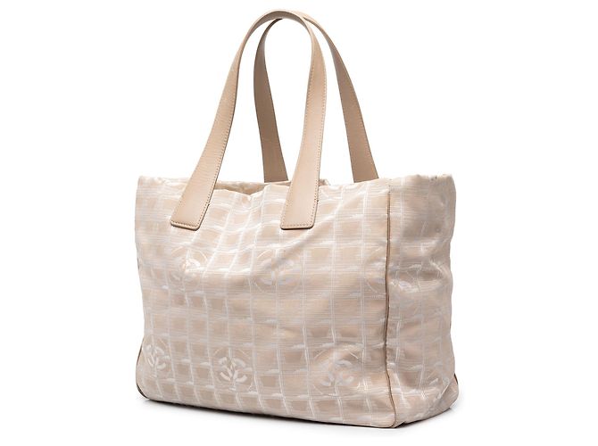Sacola Chanel Beige New Travel Line em Nylon - vista 2