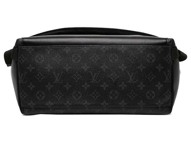 Louis Vuitton Black Monogram Eclipse Voyager MM - vista 3