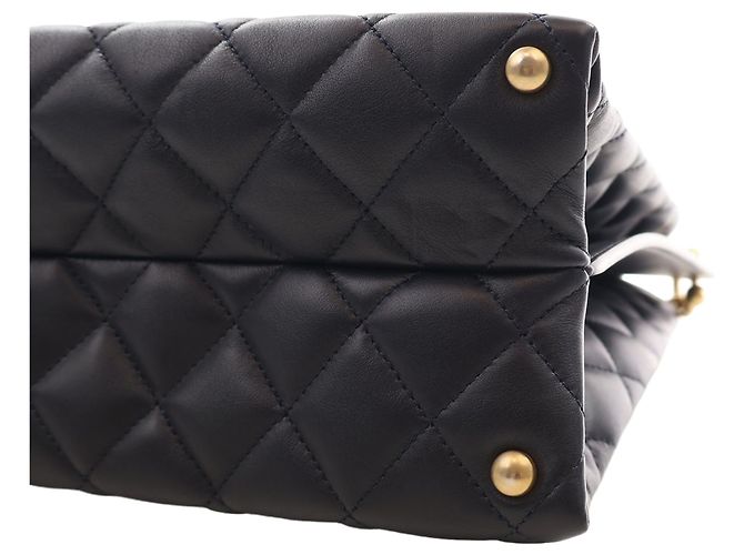 Borsa Shopping Chanel Black CC Quilted Calfskin - vista 10