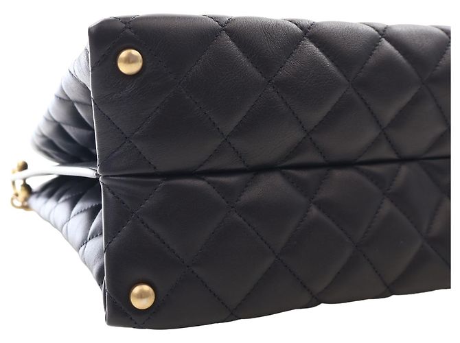 Borsa Shopping Chanel Black CC Quilted Calfskin - vista 11