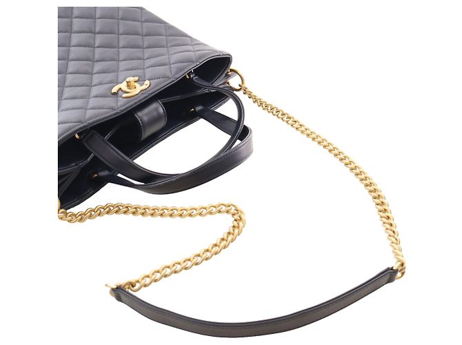 Borsa Shopping Chanel Black CC Quilted Calfskin - vista 15