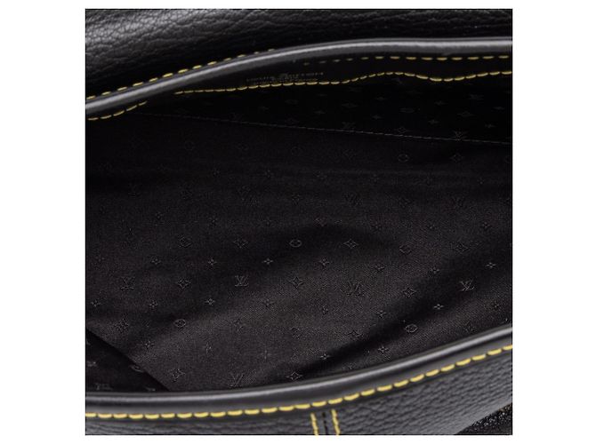 Louis Vuitton Black Suhali L Essentiel PM - vista 4