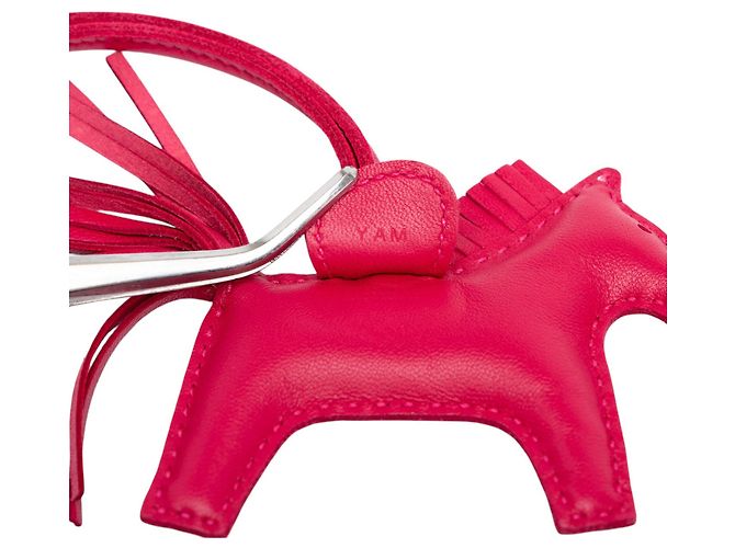 Hermès Charm per borsa GriGri Rodeo in pelle di agnello Milo rosa PM - vista 4
