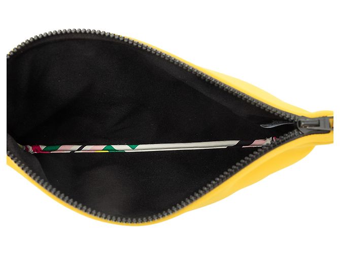 Custodia Hermès Neobain Medium in neoprene giallo - vista 4