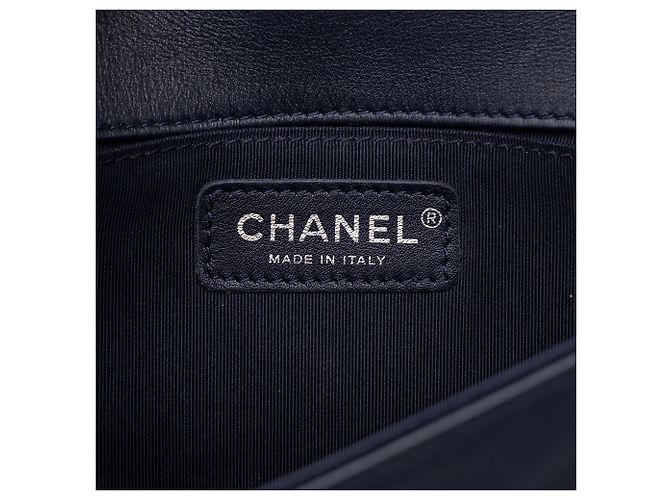 Chanel Blue Old Medium Quilted Lambskin Boy Flap - vista 5