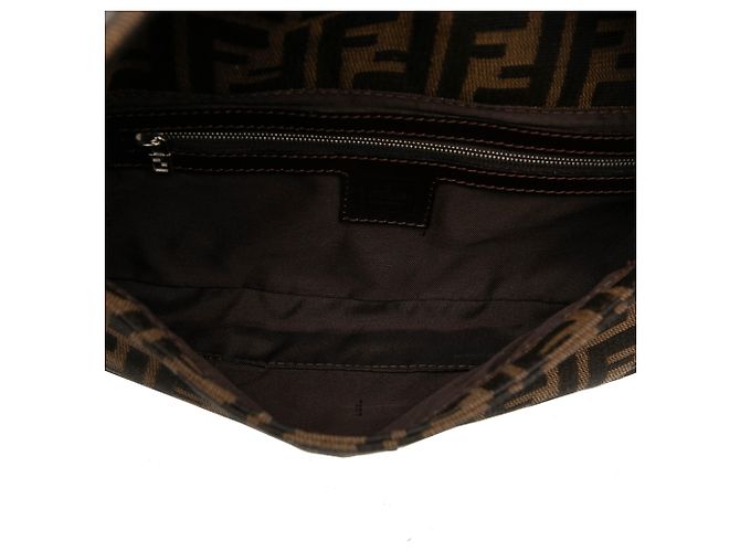 Fendi Baguette Tasche aus braunem Zucca Canvas - Ansicht 4