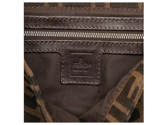Fendi Baguette Tasche aus braunem Zucca Canvas - Ansicht 5