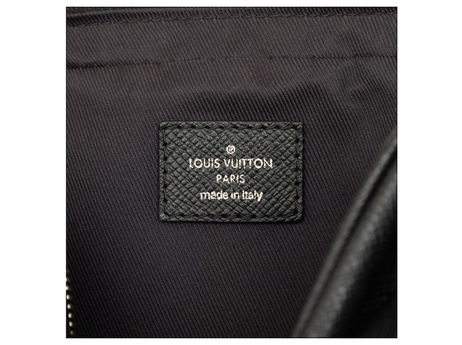 Bumbag Riñera Louis Vuitton Black Monogram Eclipse Taigarama Outdoor - vista 5