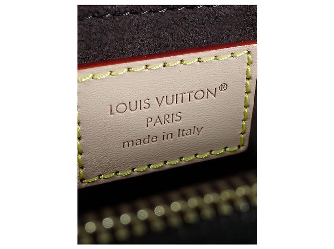 Louis Vuitton Brown Monogram Pochette Metis East West - vista 4