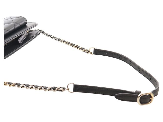 Clutch Chanel in pelle di agnello matelassé nera con tasca frontale e catena - vista 7
