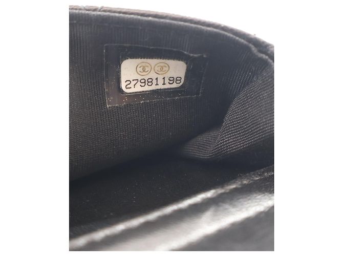Clutch Chanel in pelle di agnello matelassé nera con tasca frontale e catena - vista 9