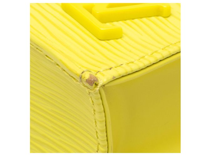 Louis Vuitton Yellow Epi Petit Sac Plat - vista 6