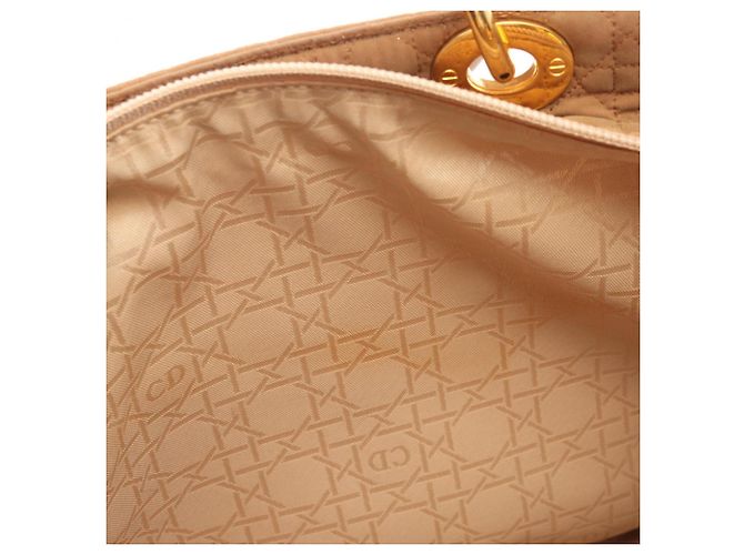 Borsa Tote Large Cannage Lady Dior di Christian Dior - vista 12