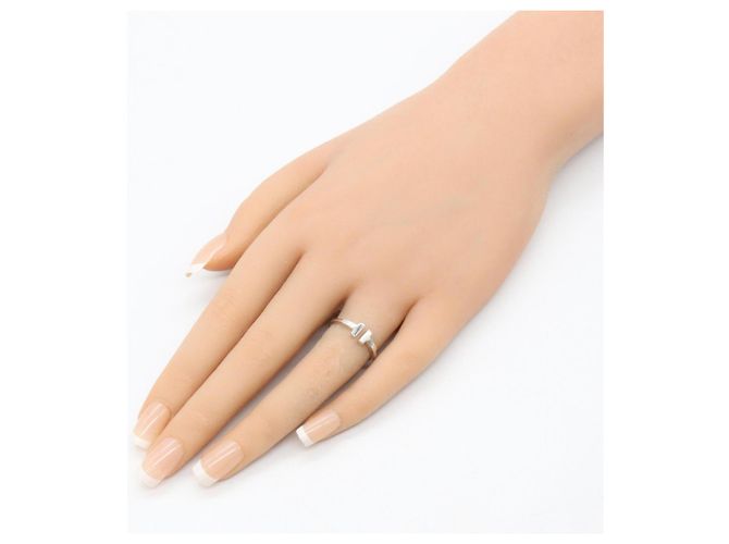 Autre Marque Tiffany & Co. T Wire Ring in 18K Weißgold - Ansicht 8
