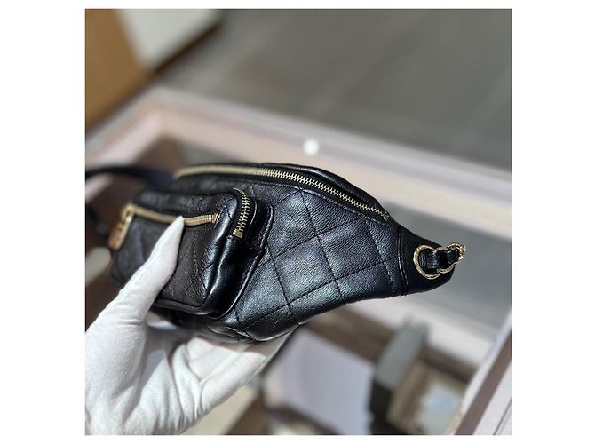 Chanel Gürteltasche aus schwarzem gestepptem Leder - Ansicht 5