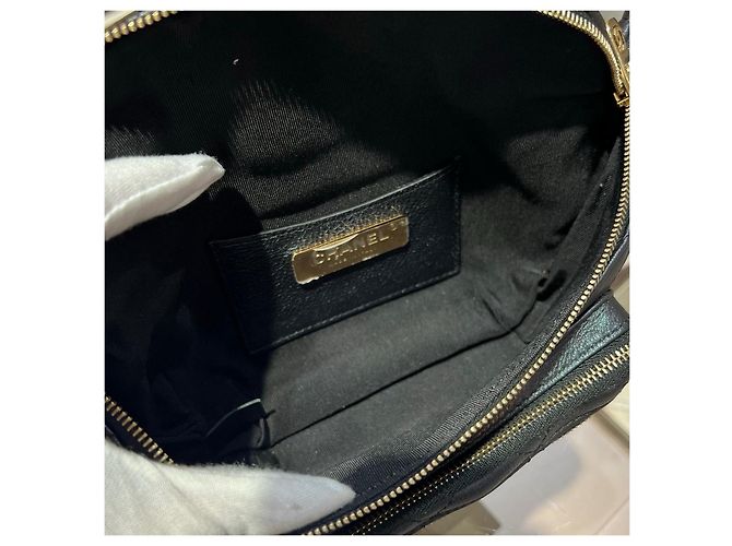Chanel Gürteltasche aus schwarzem gestepptem Leder - Ansicht 7