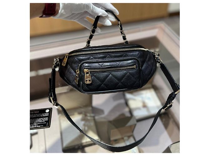 Chanel Gürteltasche aus schwarzem gestepptem Leder - Ansicht 9