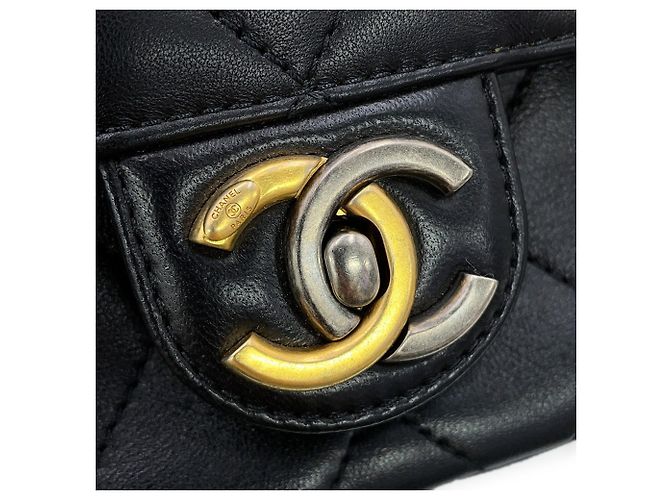 Borsa a spalla con catena Chanel Matelassé - vista 14