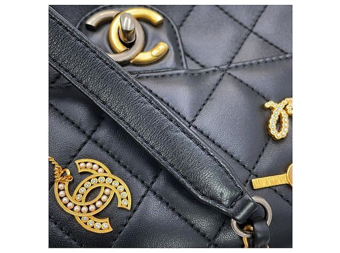 Borsa a spalla con catena Chanel Matelassé - vista 15