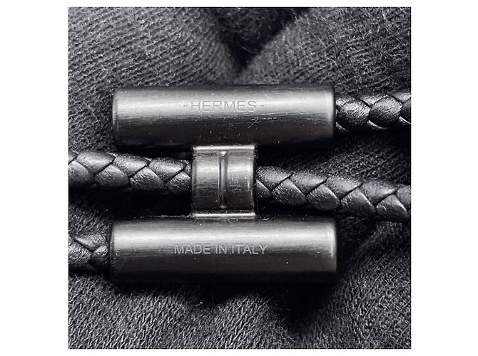 Hermès Bracciale Charm Hermes in pelle Swift nera - vista 8