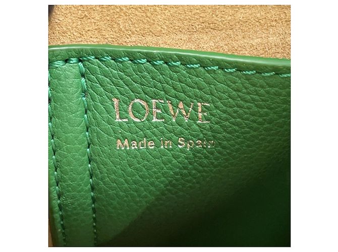 Borsa a mano mini in pelle Pebble Loewe - vista 12