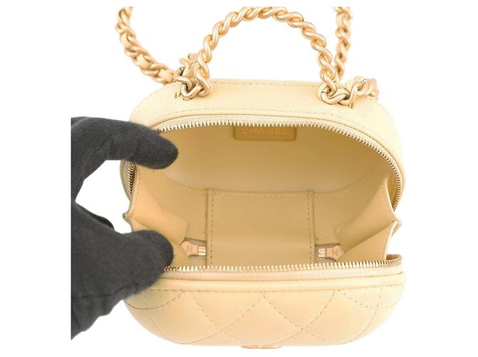 Borsa a tracolla Chanel Matelassé con catena - vista 5