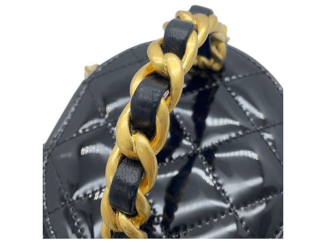 Borsa a tracolla con catena Chanel in pelle verniciata nera - vista 10