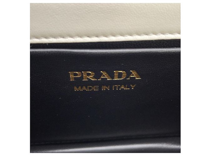 Borsa a spalla in pelle matelassé Prada - vista 17