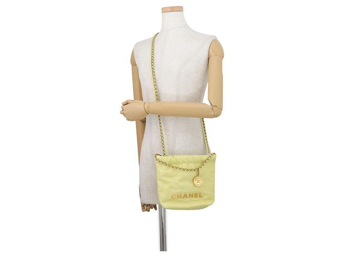 Borsa a mano Chanel 22 Mini Coco Mark in pelle di vitello lucida - vista 5