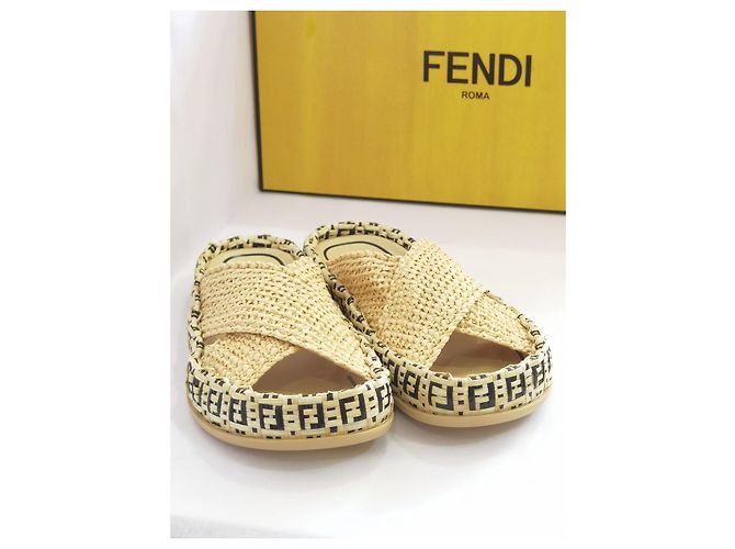 Fendi natural raffia woven mules - view 2