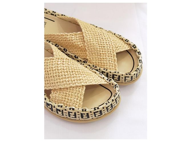 Fendi natural raffia woven mules - view 3