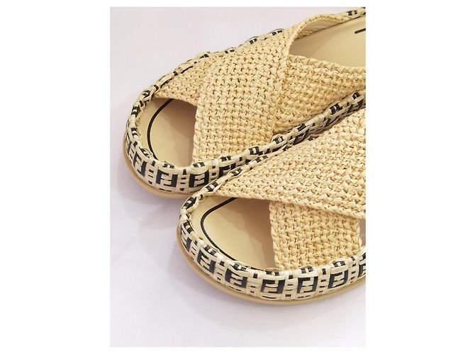 Fendi natural raffia woven mules - view 4