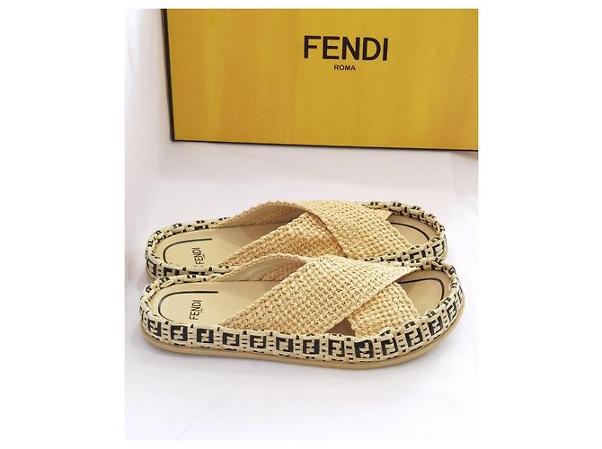 Fendi natural raffia woven mules - view 5